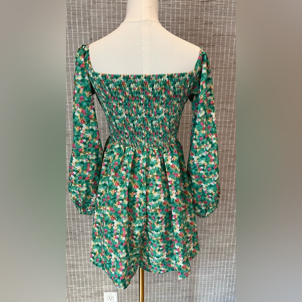 🩷 HELLO MOLLY IDENTIFY ME ROMPER 🩷 - Picture 3 of 5